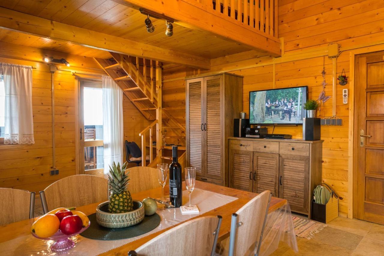 クラピンスケ・トプリツェ Hygge Hillヴィラ エクステリア 写真