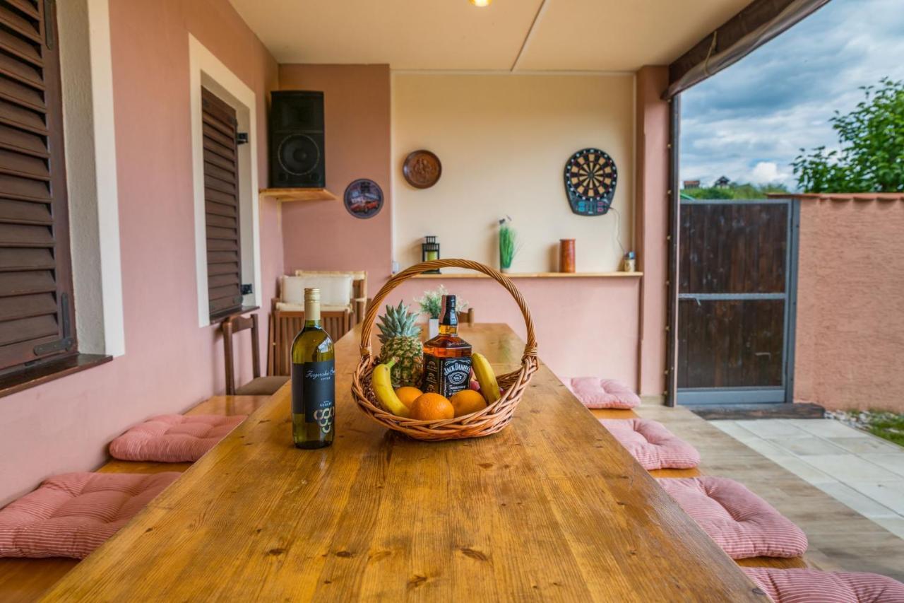 クラピンスケ・トプリツェ Hygge Hillヴィラ エクステリア 写真