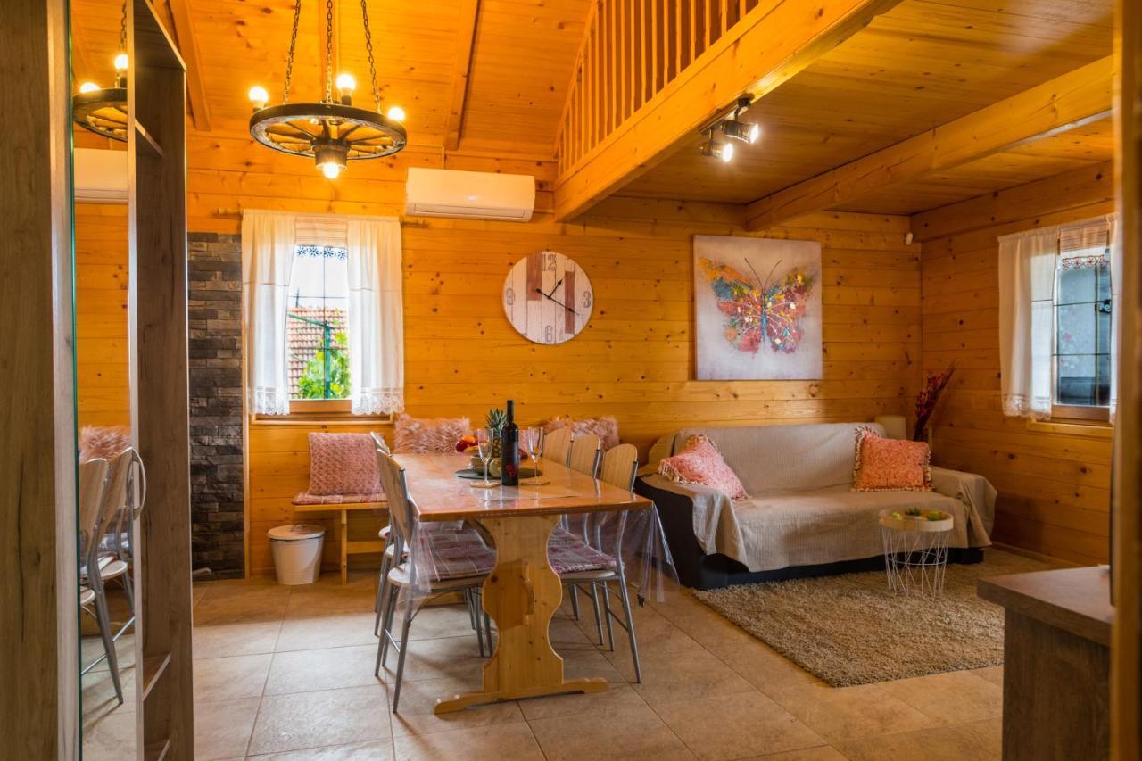 クラピンスケ・トプリツェ Hygge Hillヴィラ エクステリア 写真