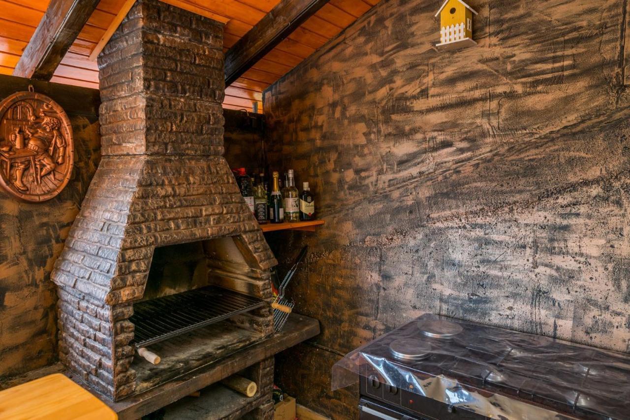 クラピンスケ・トプリツェ Hygge Hillヴィラ エクステリア 写真